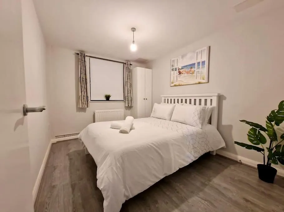 Contemporary City Centre Flat Belfast 0*,  United Kingdom